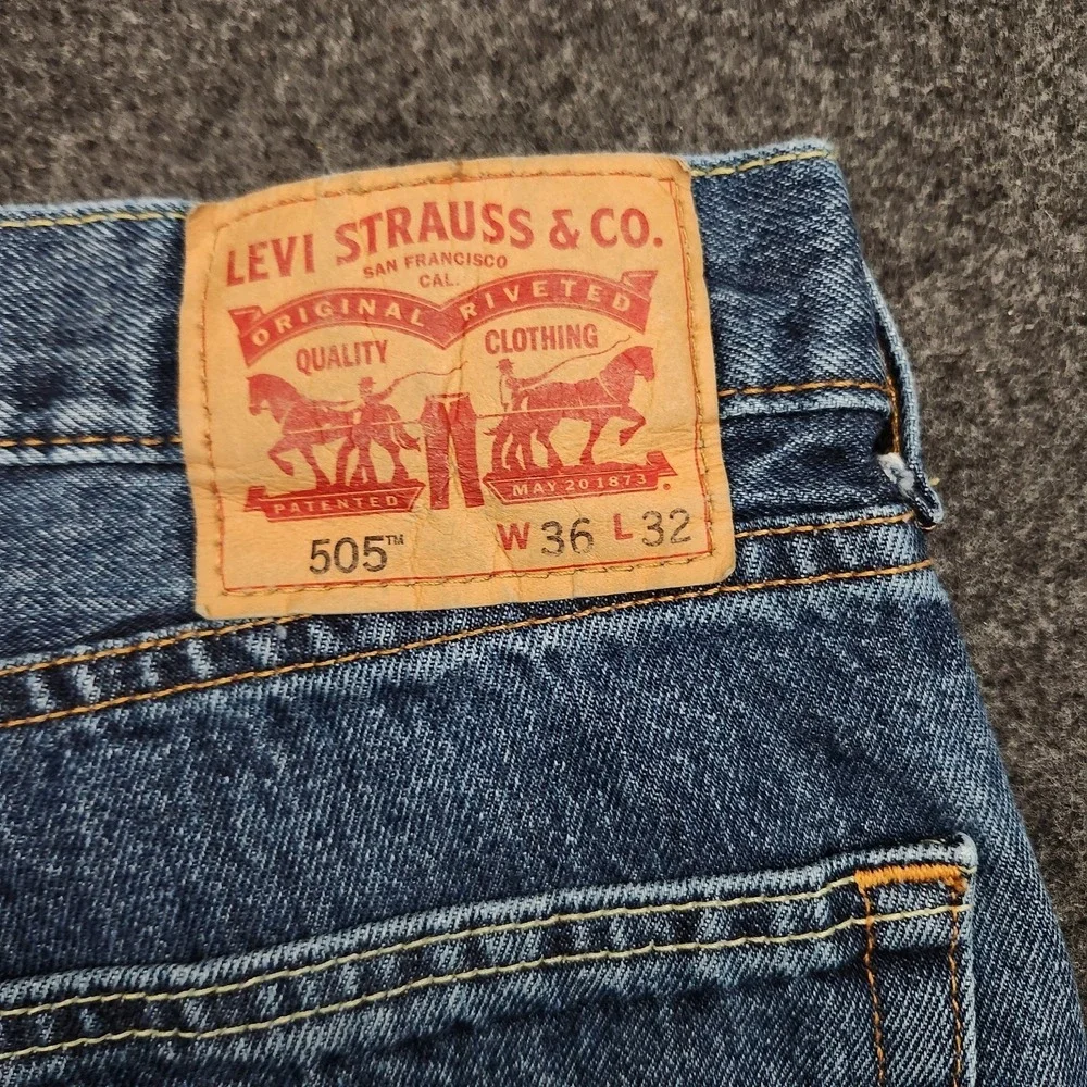 Levis 505‎ Mens 36x32 Blue Straight Leg Denim Jeans Medium Wash USA Cowboy Work